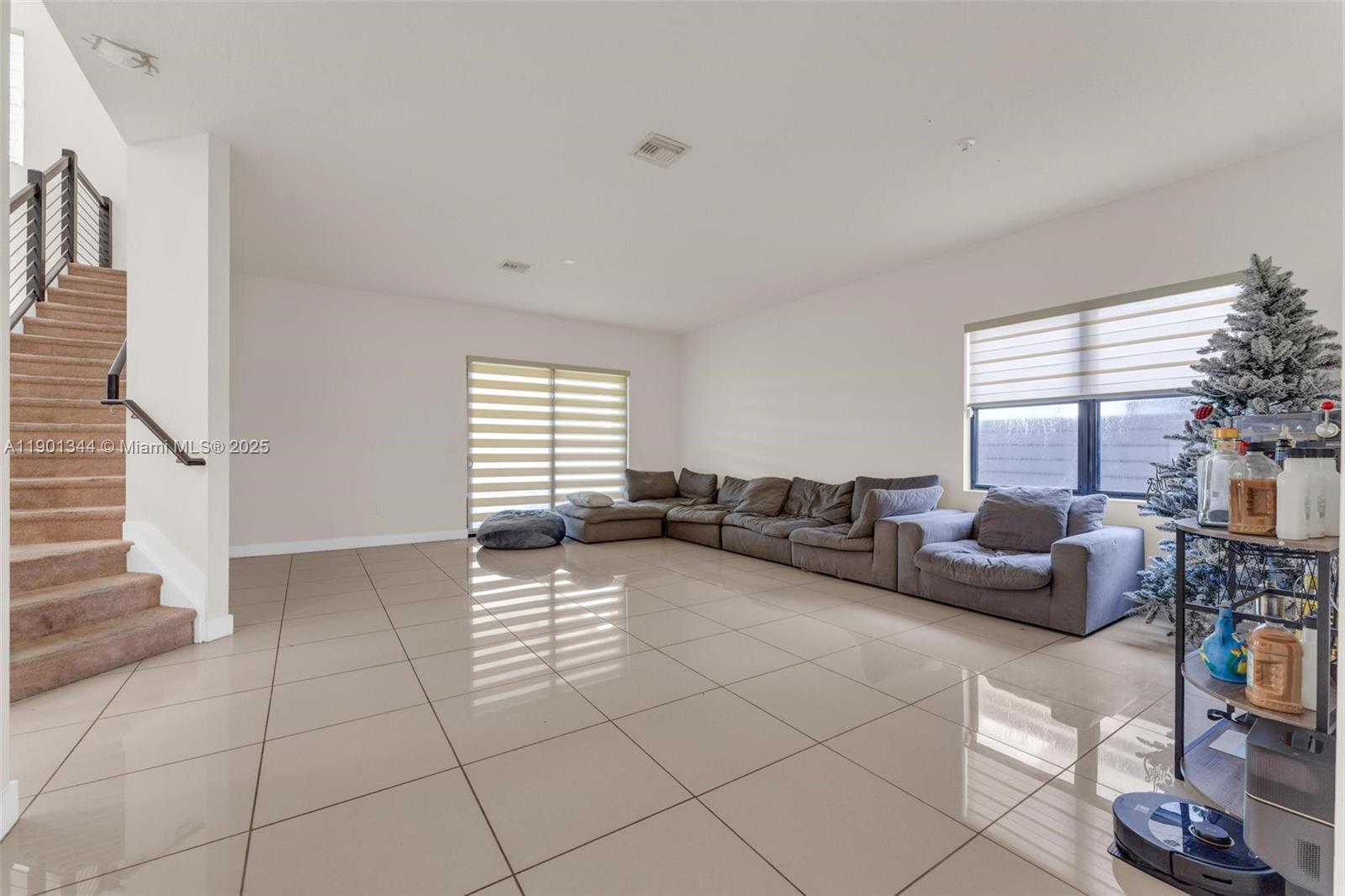 8822 NW 161st Ter Miami Lakes, FL 33018