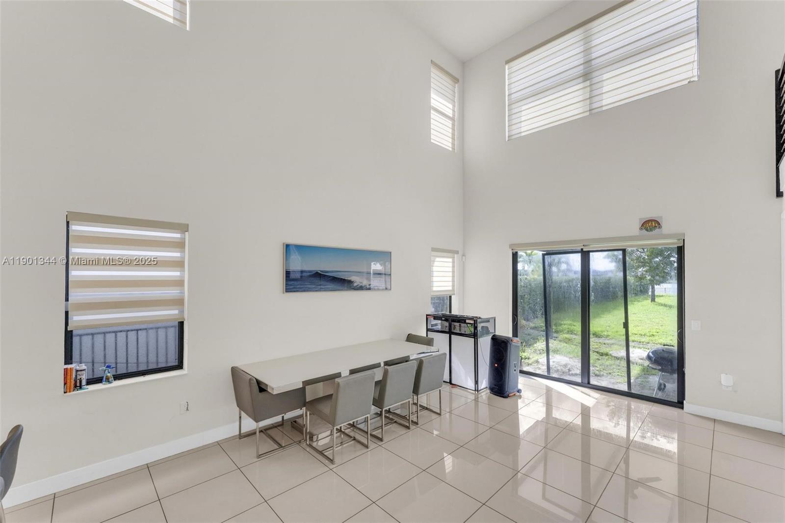 8822 NW 161st Ter Miami Lakes, FL 33018