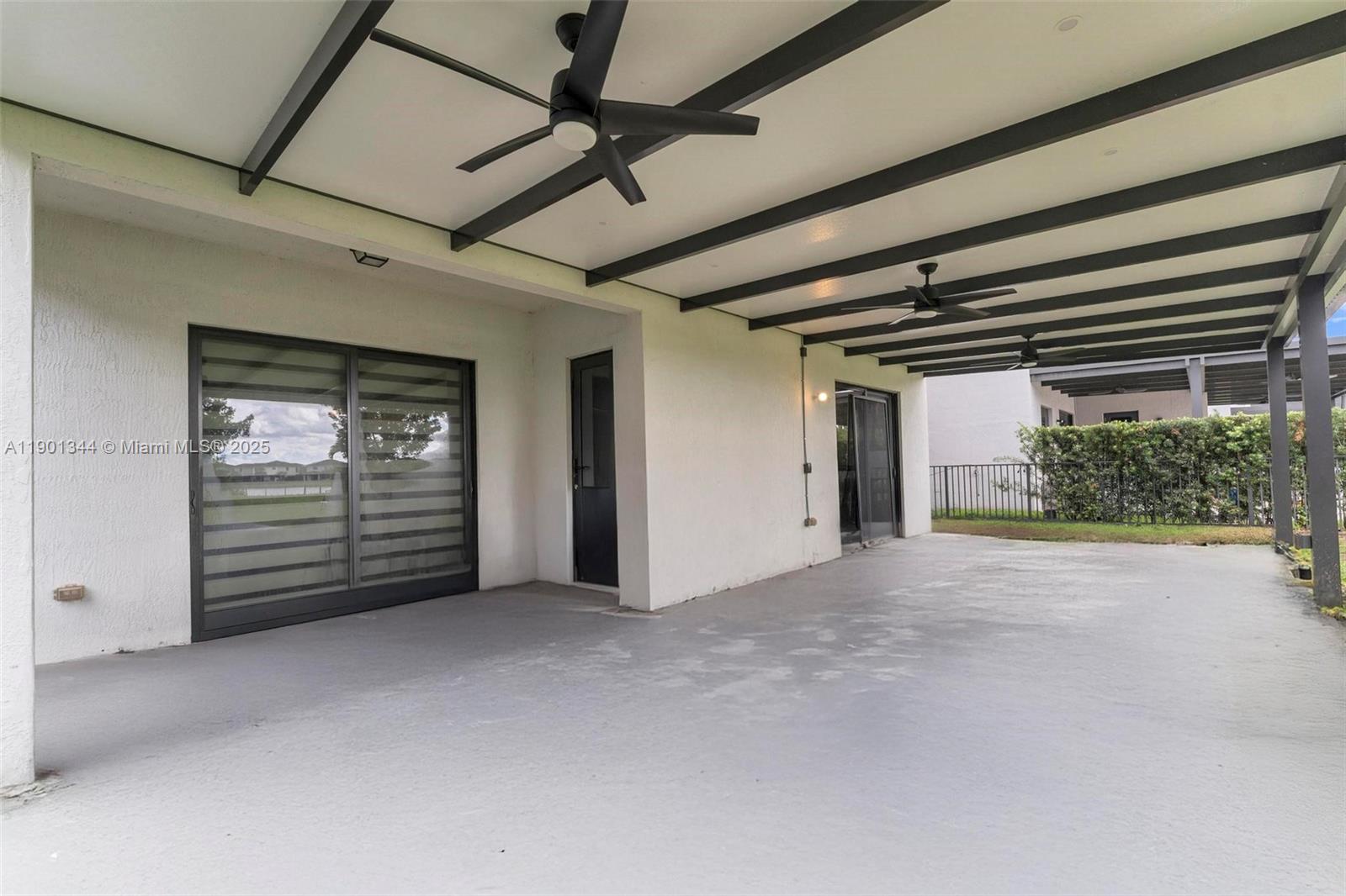 8822 NW 161st Ter Miami Lakes, FL 33018