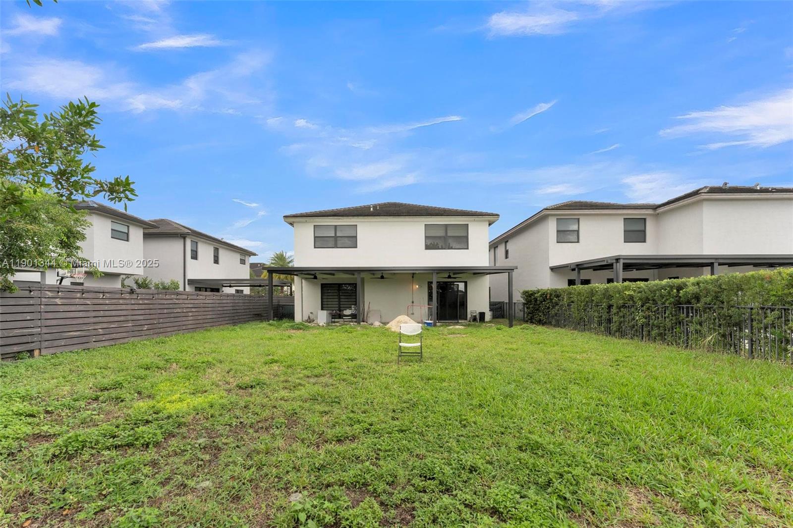 8822 NW 161st Ter Miami Lakes, FL 33018