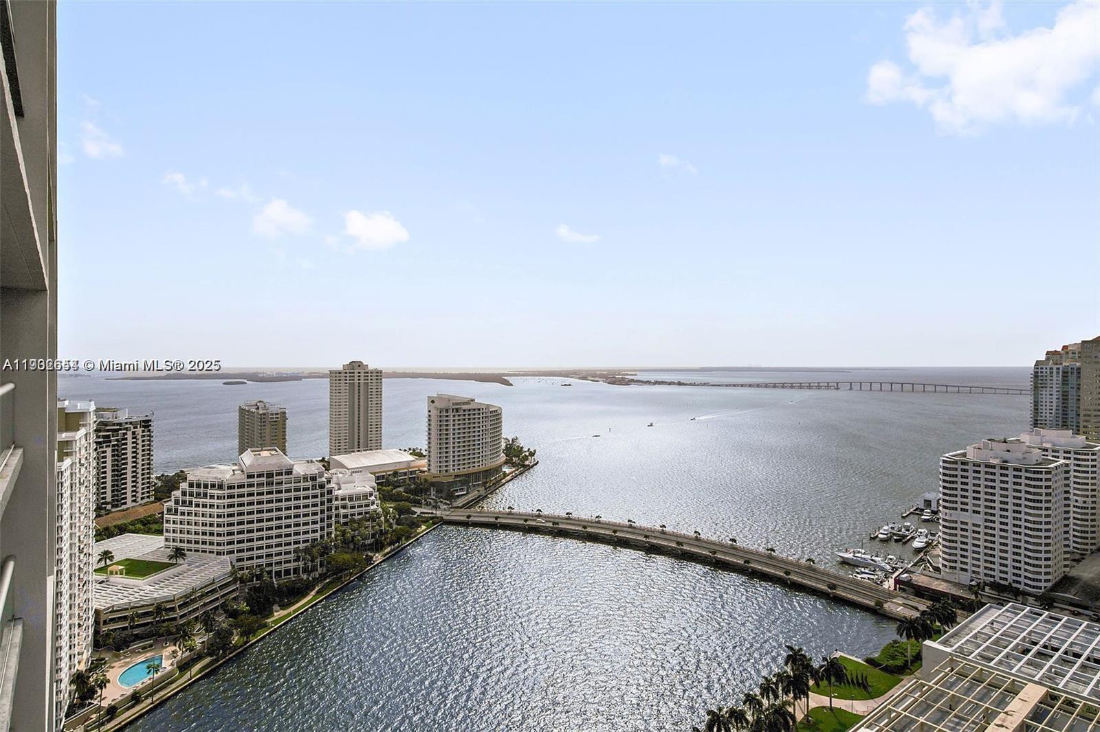 495 Brickell Ave #5407