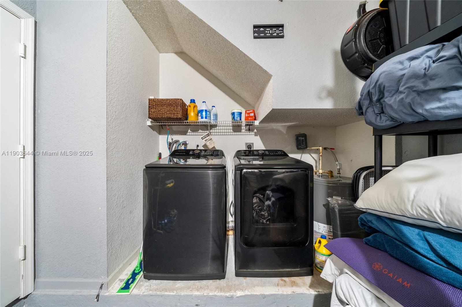 16829 SW 1st Mnr Pembroke Pines, FL 33027