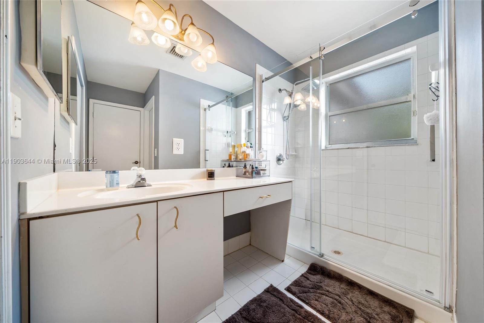 16829 SW 1st Mnr Pembroke Pines, FL 33027