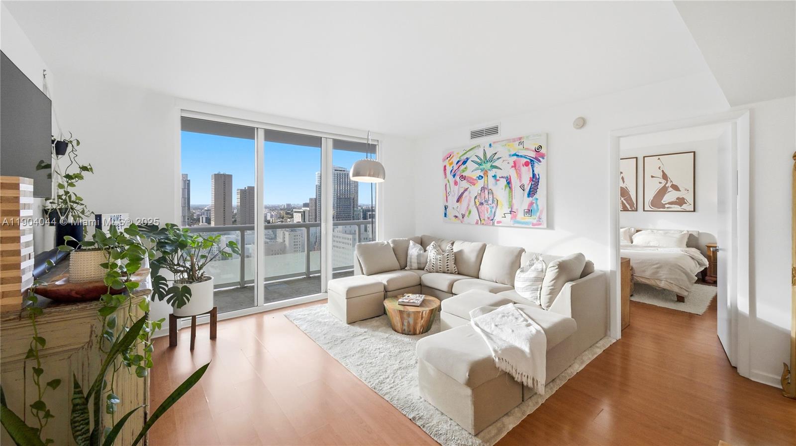 50 Biscayne Blvd #2911