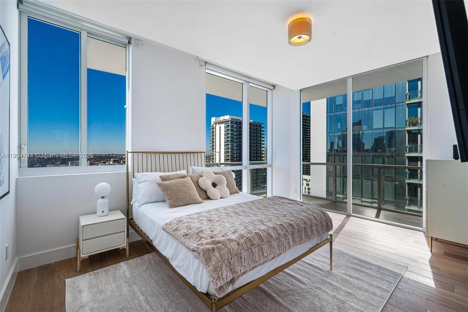 image Onyx On The Bay10