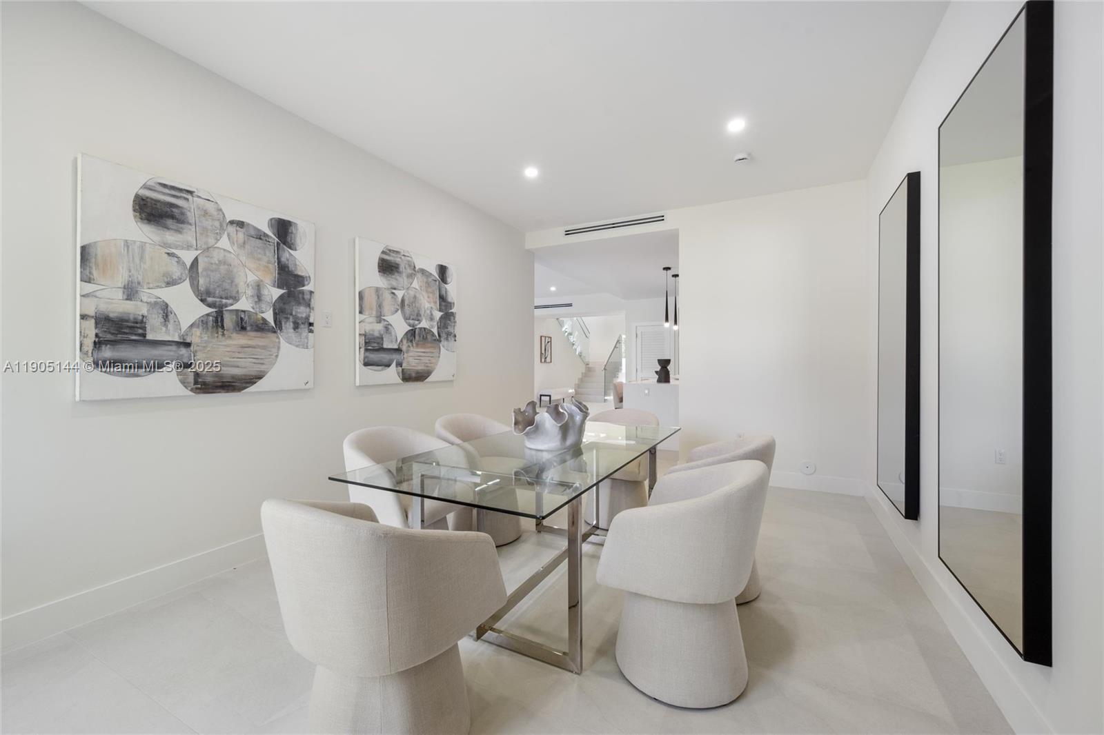 2127 SW 11th Ter Miami, FL 33135