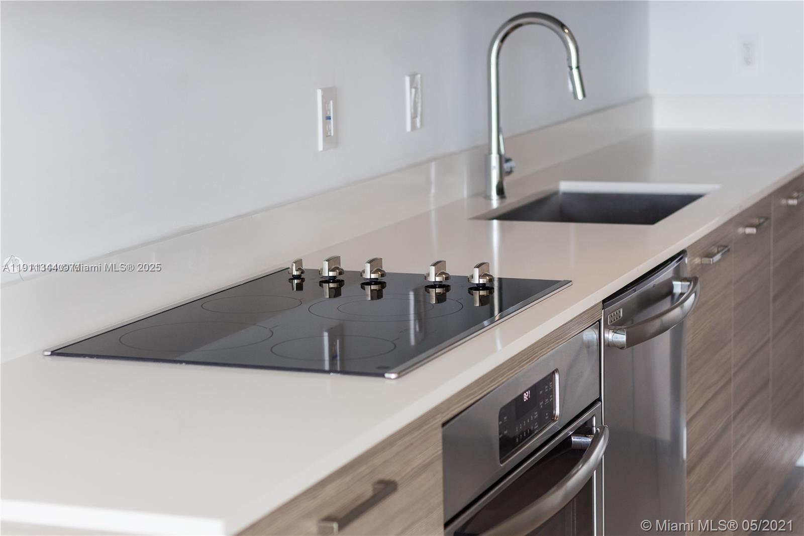 121 NE 34th St #1604 Miami, FL 33137