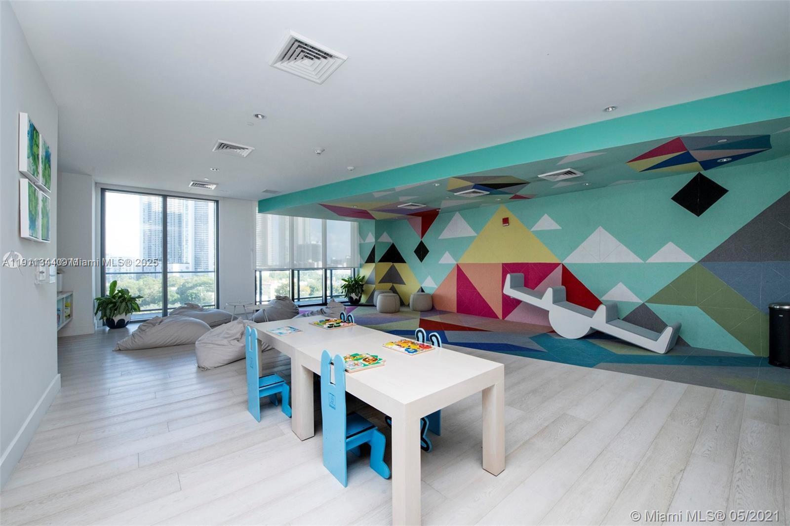 121 NE 34th St #1604 Miami, FL 33137