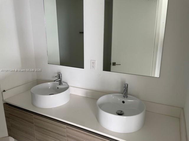 121 NE 34th St #1604 Miami, FL 33137