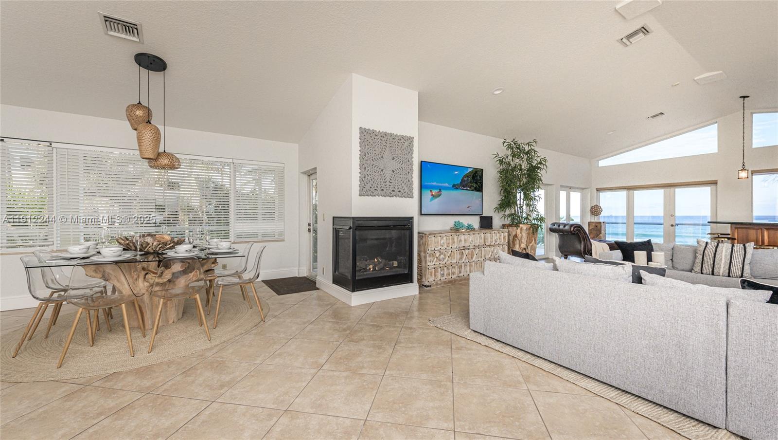 302 Balboa St Hollywood, FL 33019