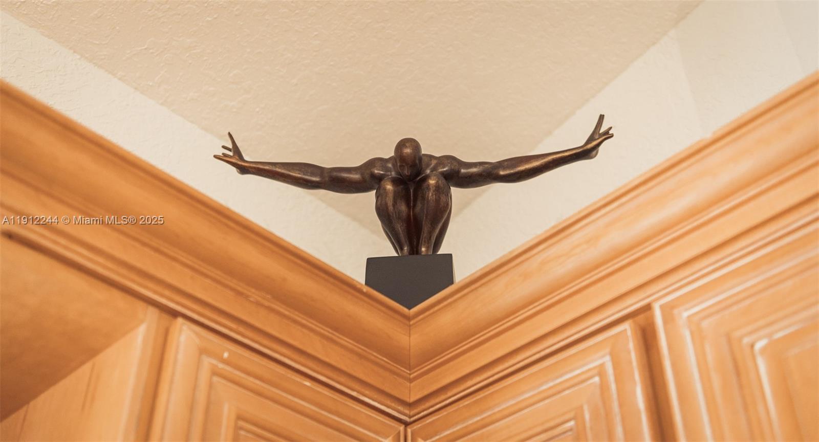 302 Balboa St Hollywood, FL 33019