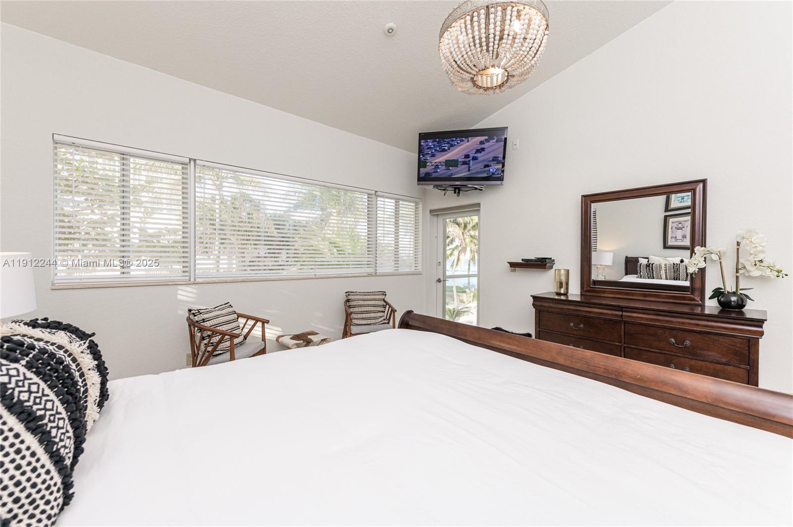 302 Balboa St Hollywood, FL 33019