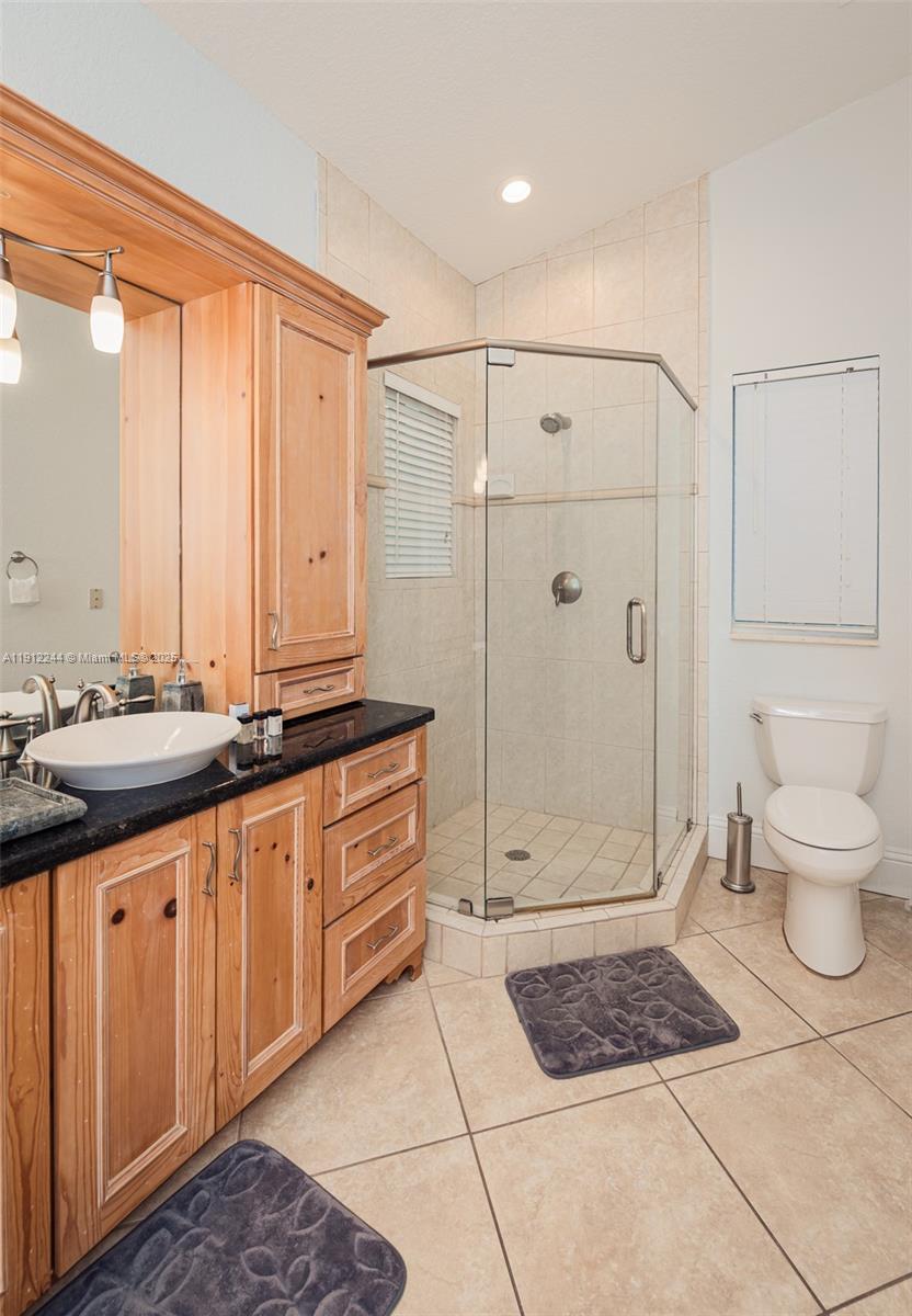 302 Balboa St Hollywood, FL 33019