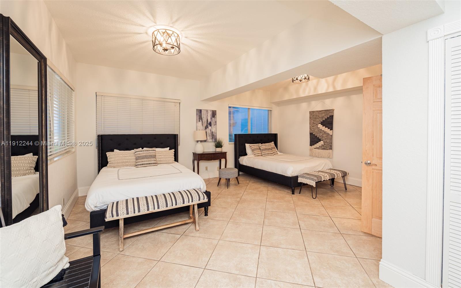 302 Balboa St Hollywood, FL 33019