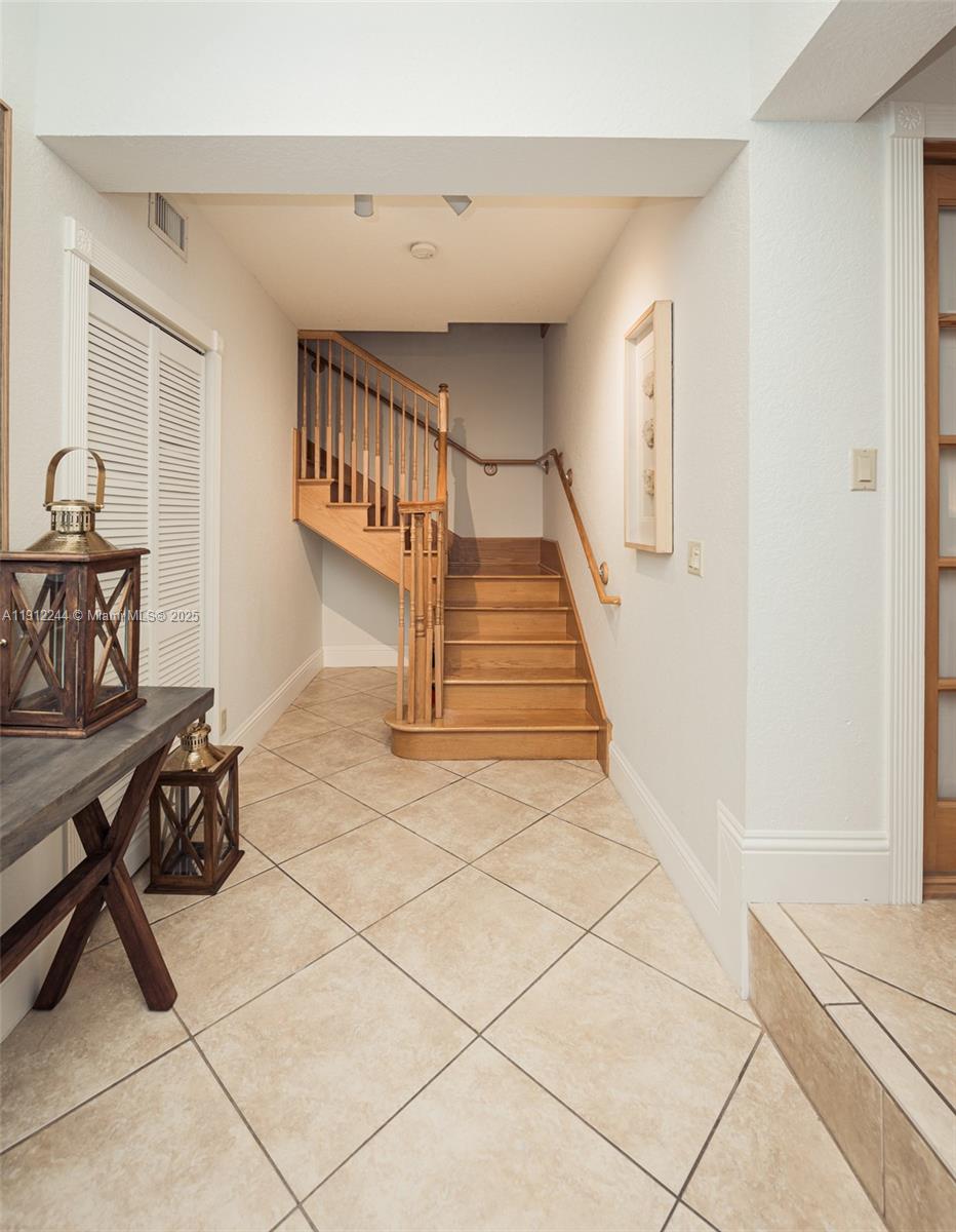 302 Balboa St Hollywood, FL 33019