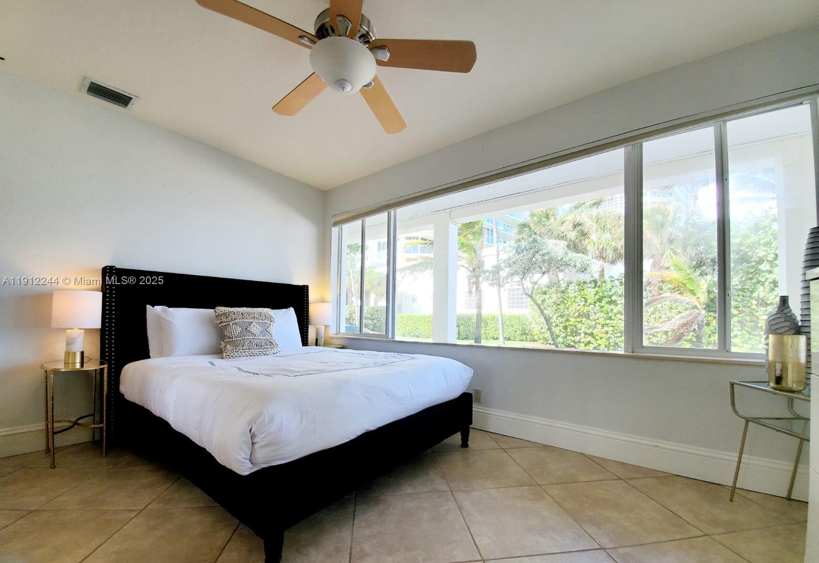 302 Balboa St Hollywood, FL 33019