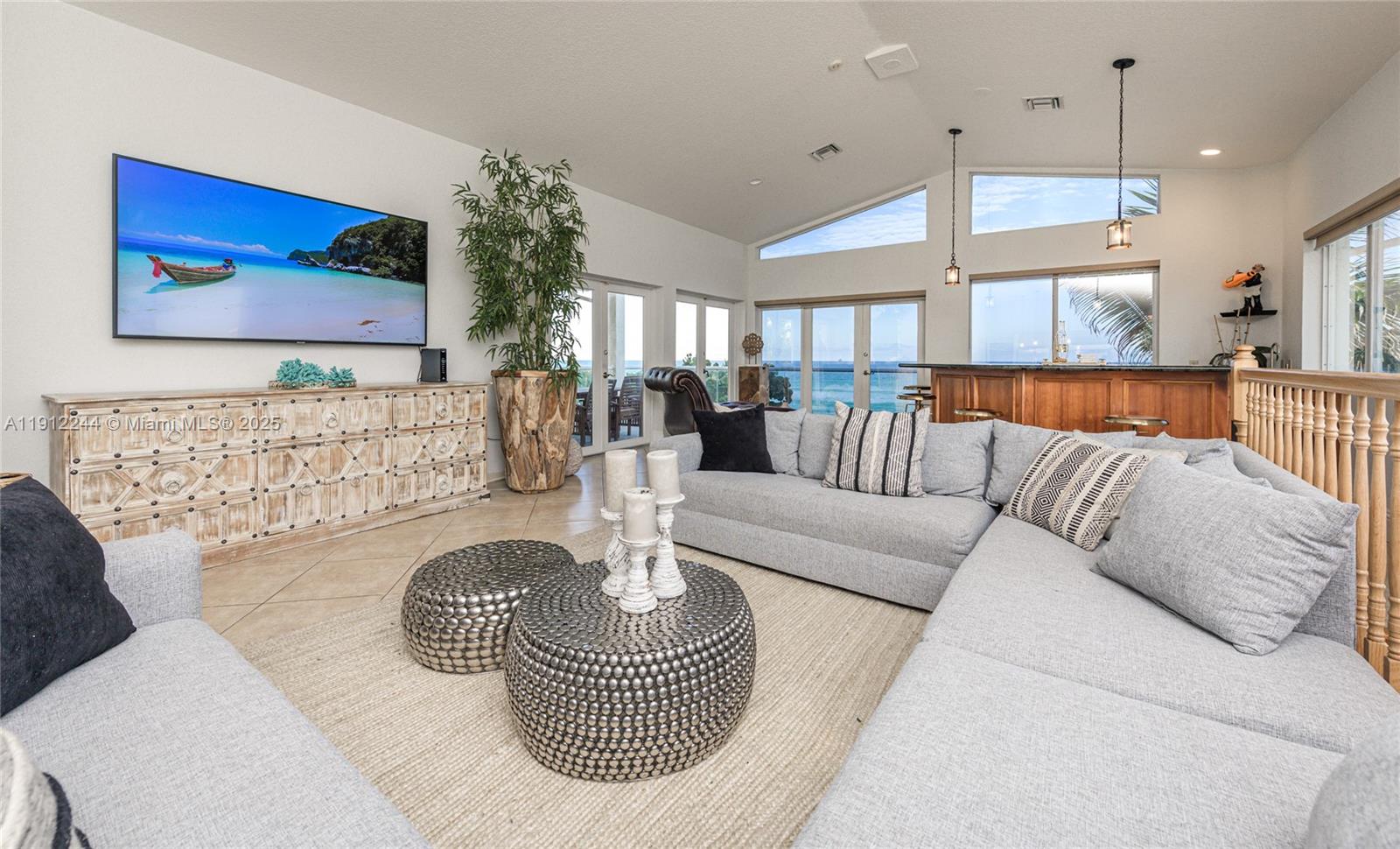 302 Balboa St Hollywood, FL 33019