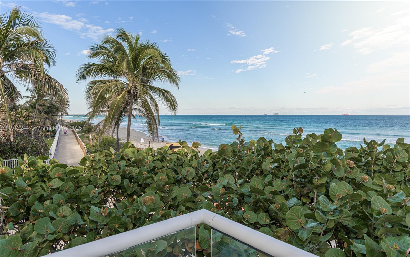 302 Balboa St Hollywood, FL 33019