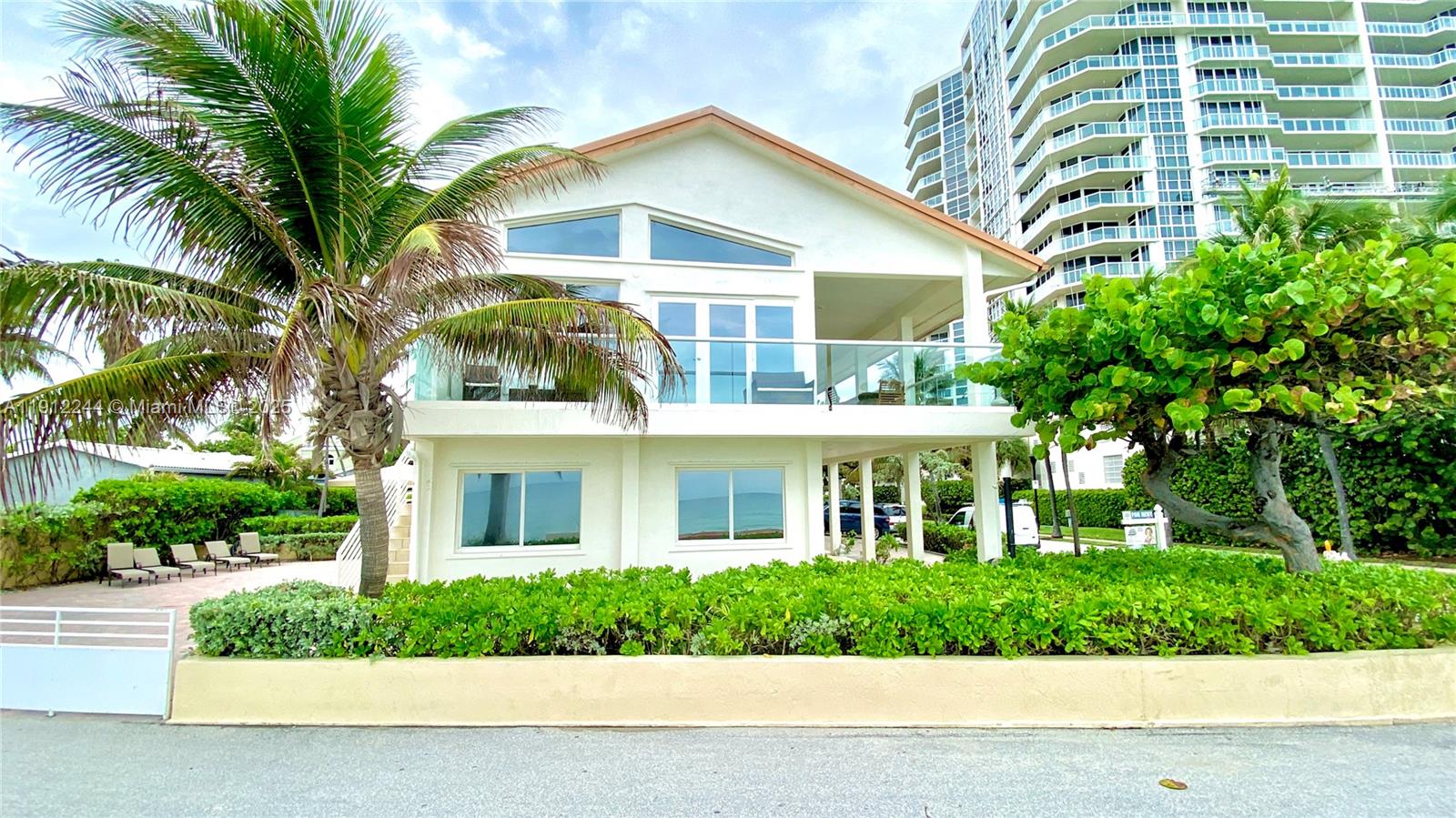 302 Balboa St Hollywood, FL 33019