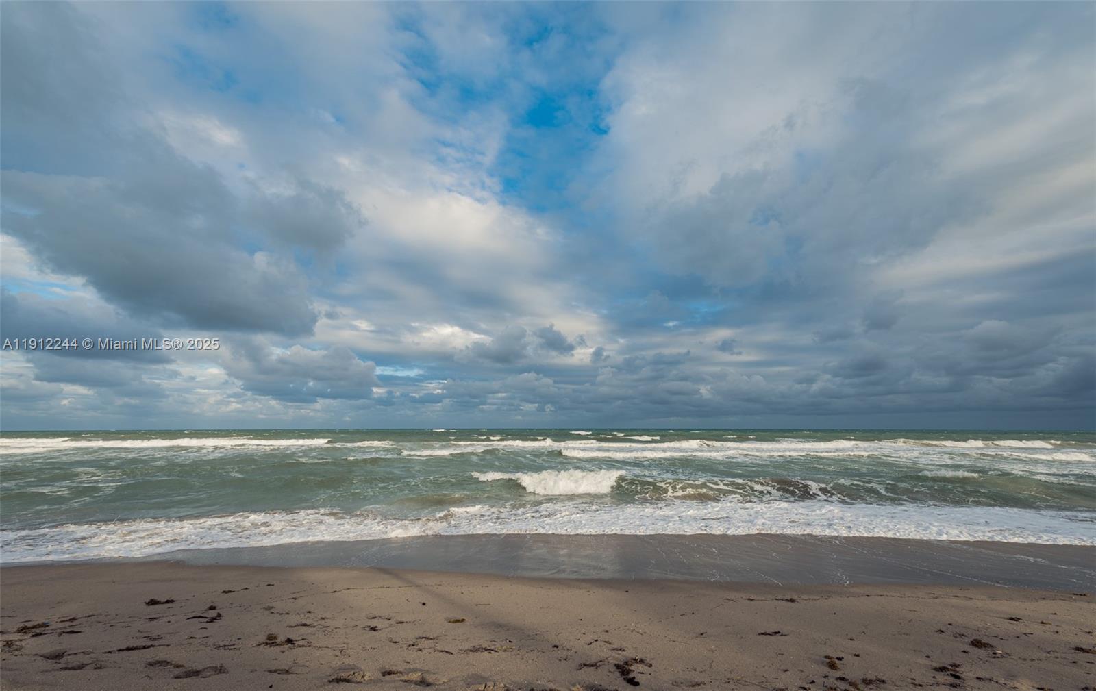 302 Balboa St Hollywood, FL 33019