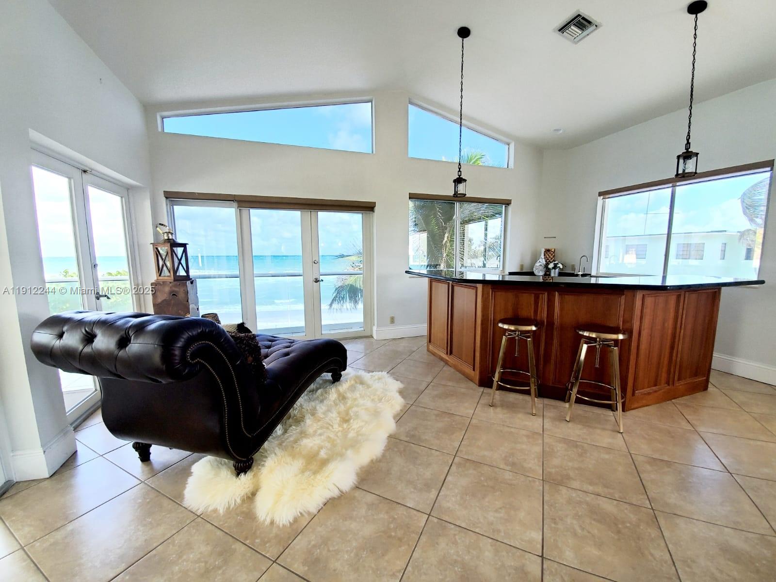 302 Balboa St Hollywood, FL 33019