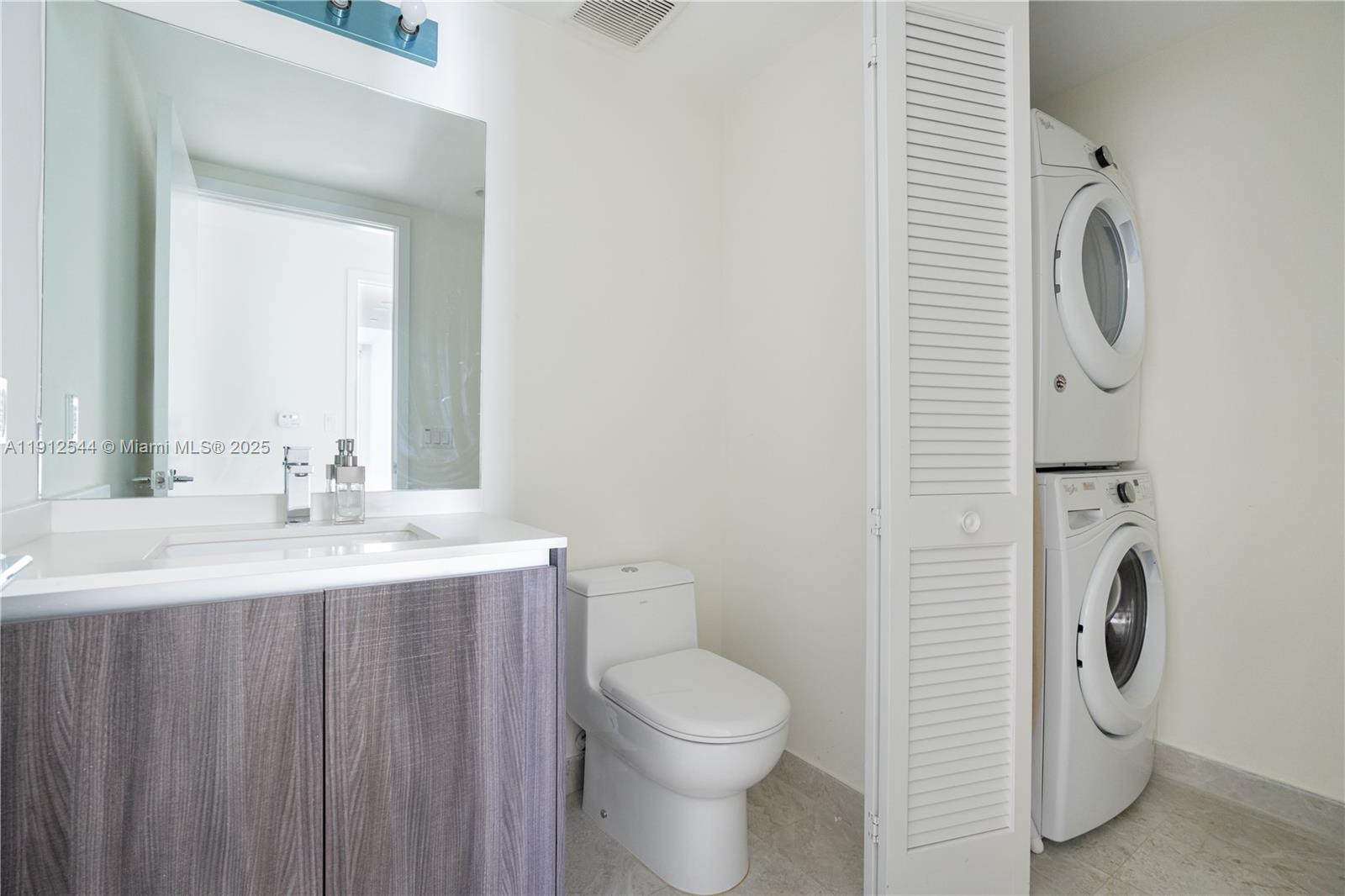 image Aria On The Bay Condo8