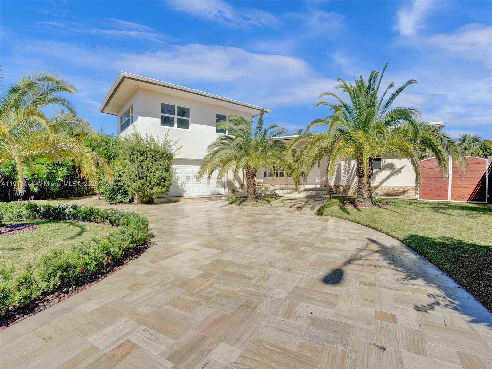 2421 NE 7th Pl Fort Lauderdale, FL 33304