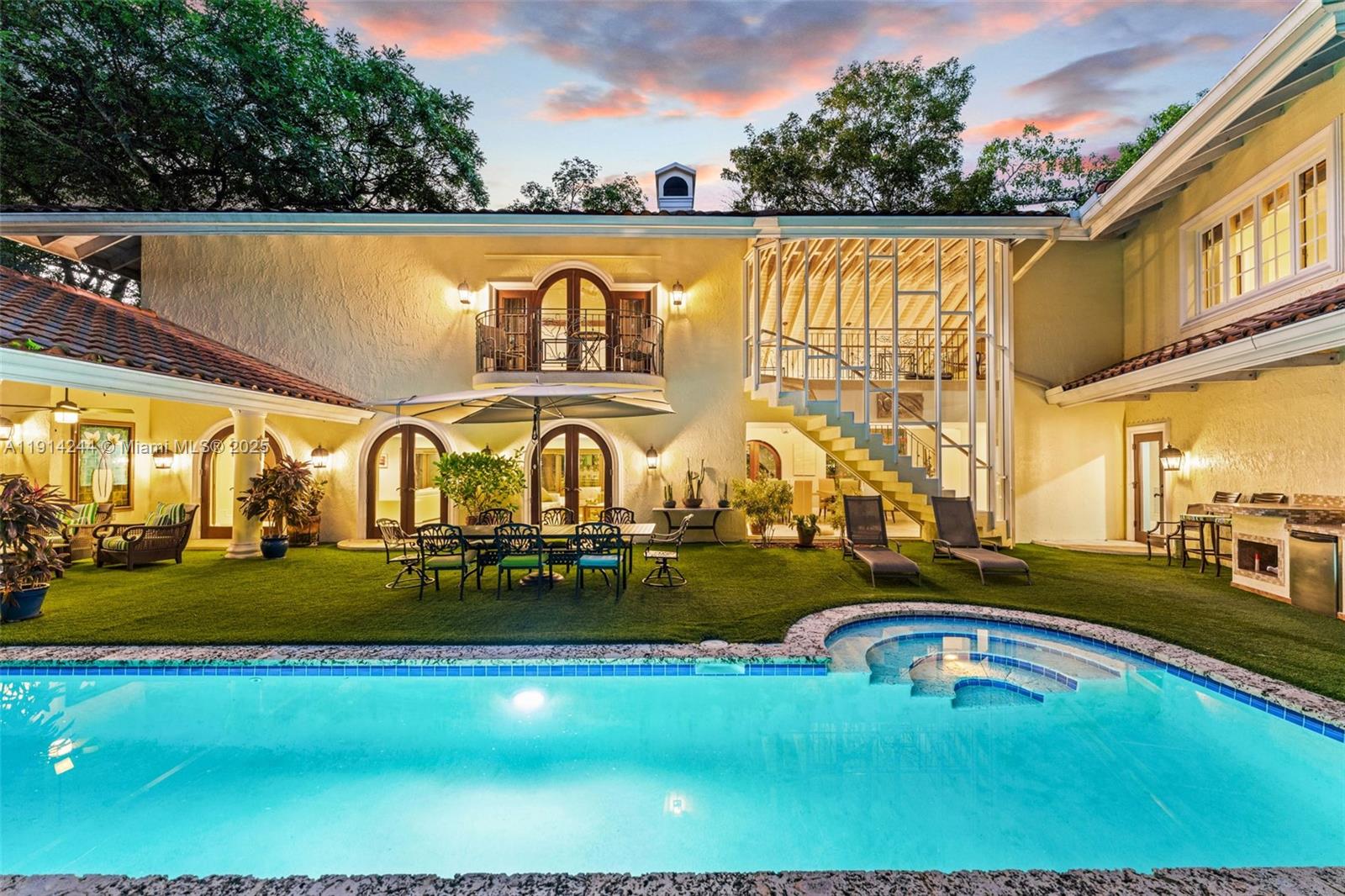 3506 Banyan Cir Miami, FL 33133