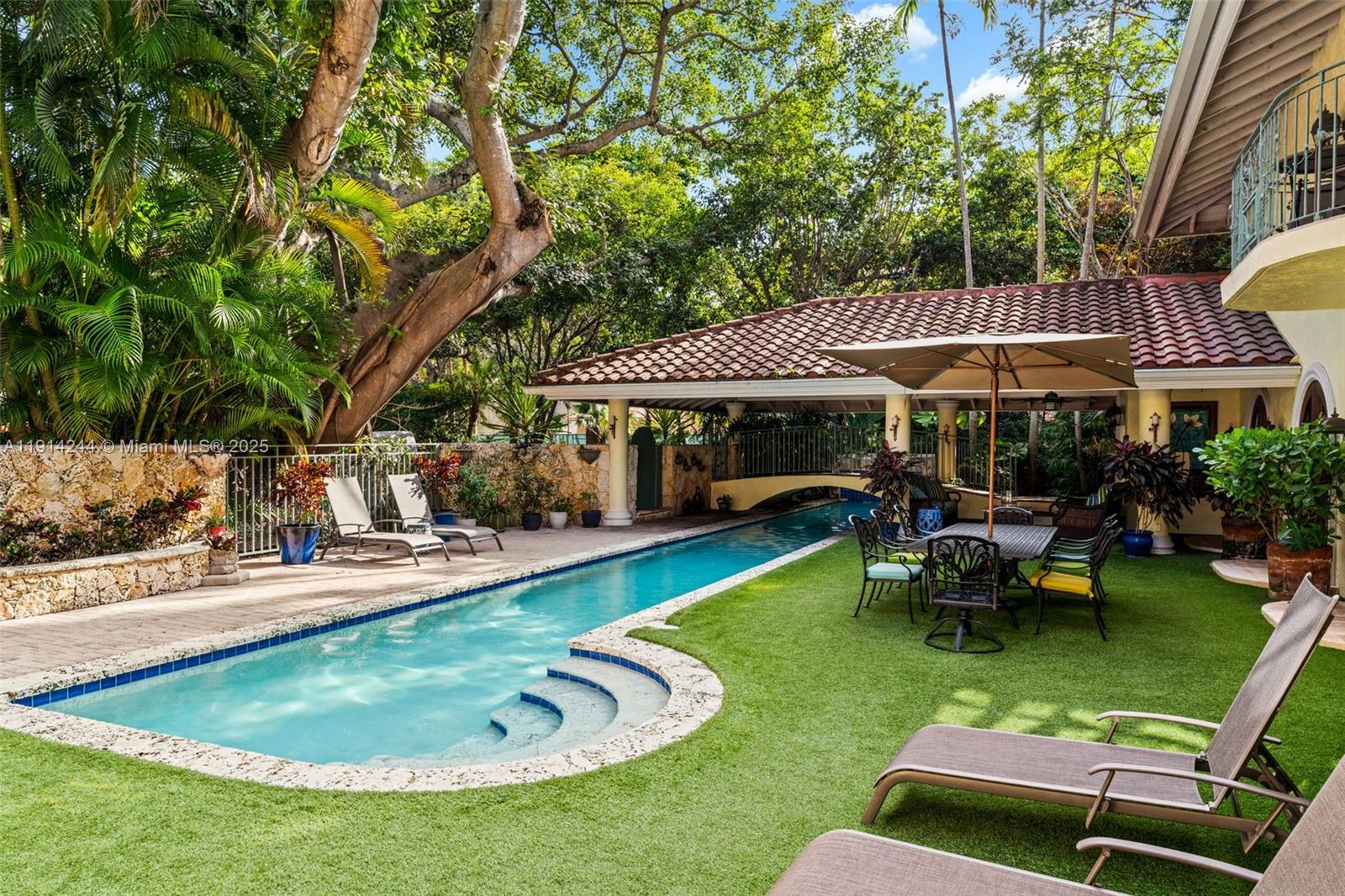 3506 Banyan Cir Miami, FL 33133