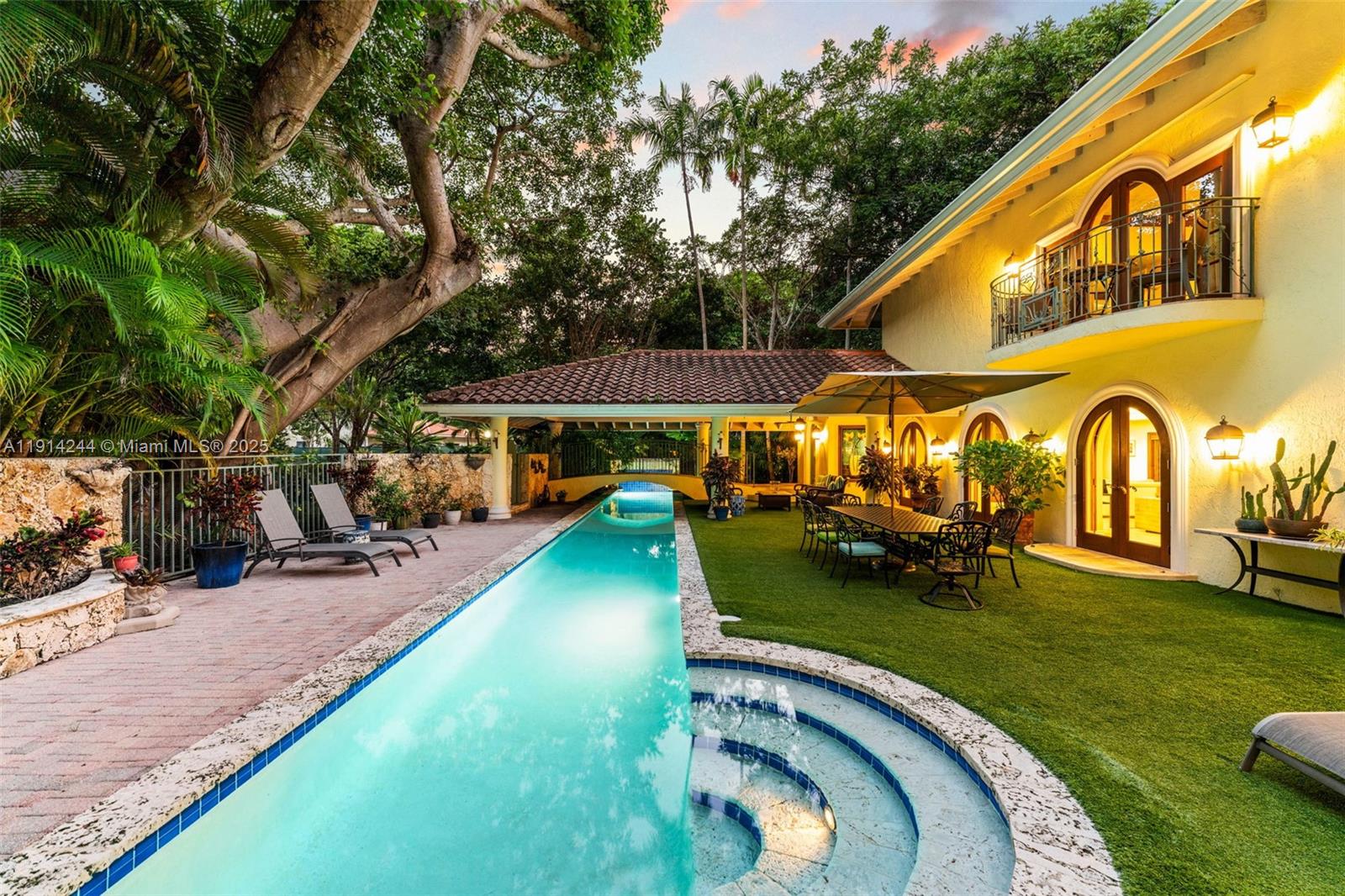 3506 Banyan Cir Miami, FL 33133