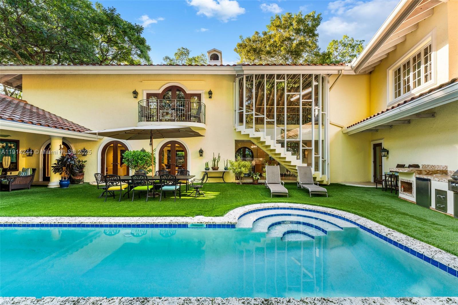 3506 Banyan Cir Miami, FL 33133