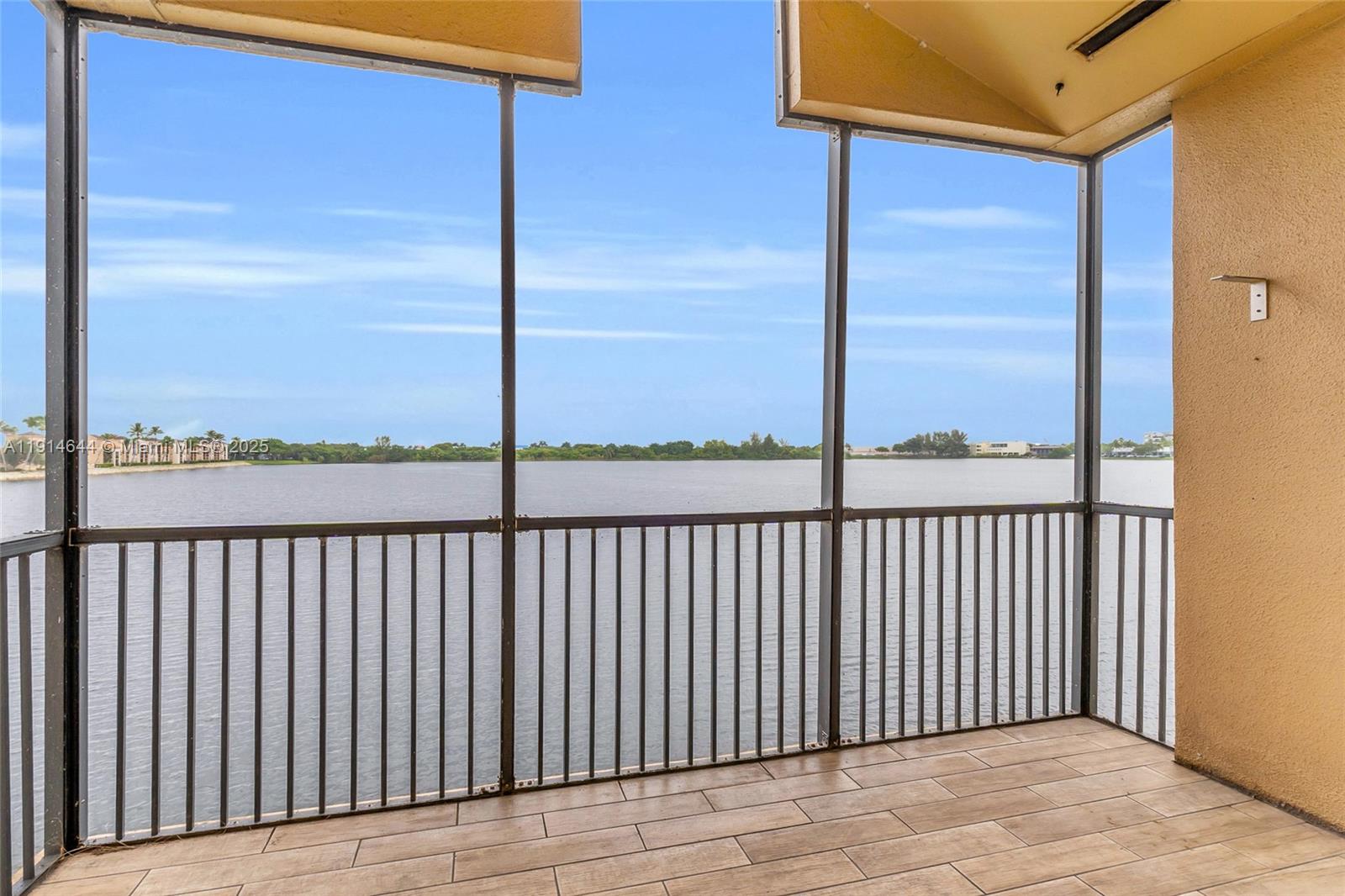 15563 N Miami Lakeway N Miami Lakes, FL 33014