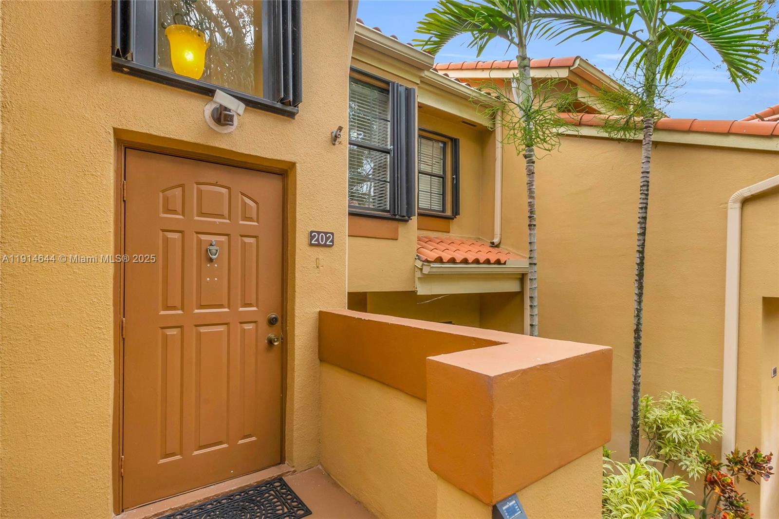 15563 N Miami Lakeway N Miami Lakes, FL 33014