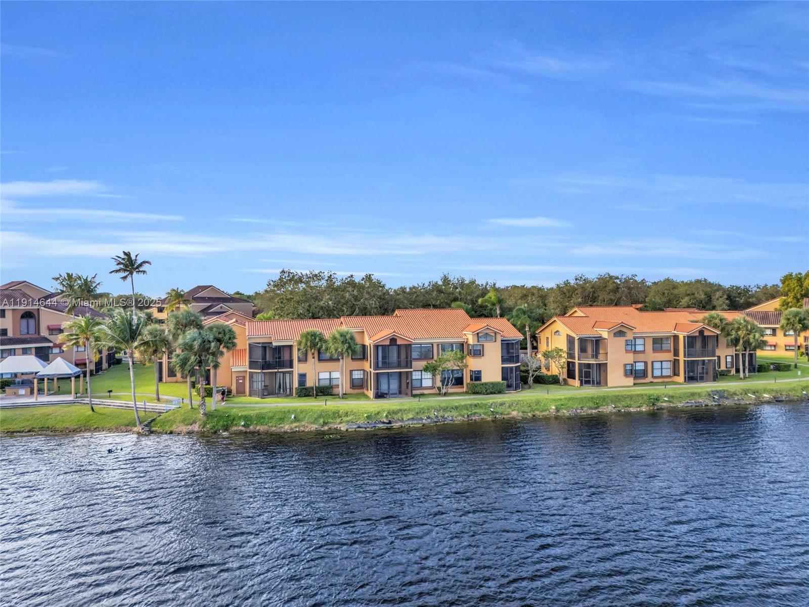 15563 N Miami Lakeway N Miami Lakes, FL 33014