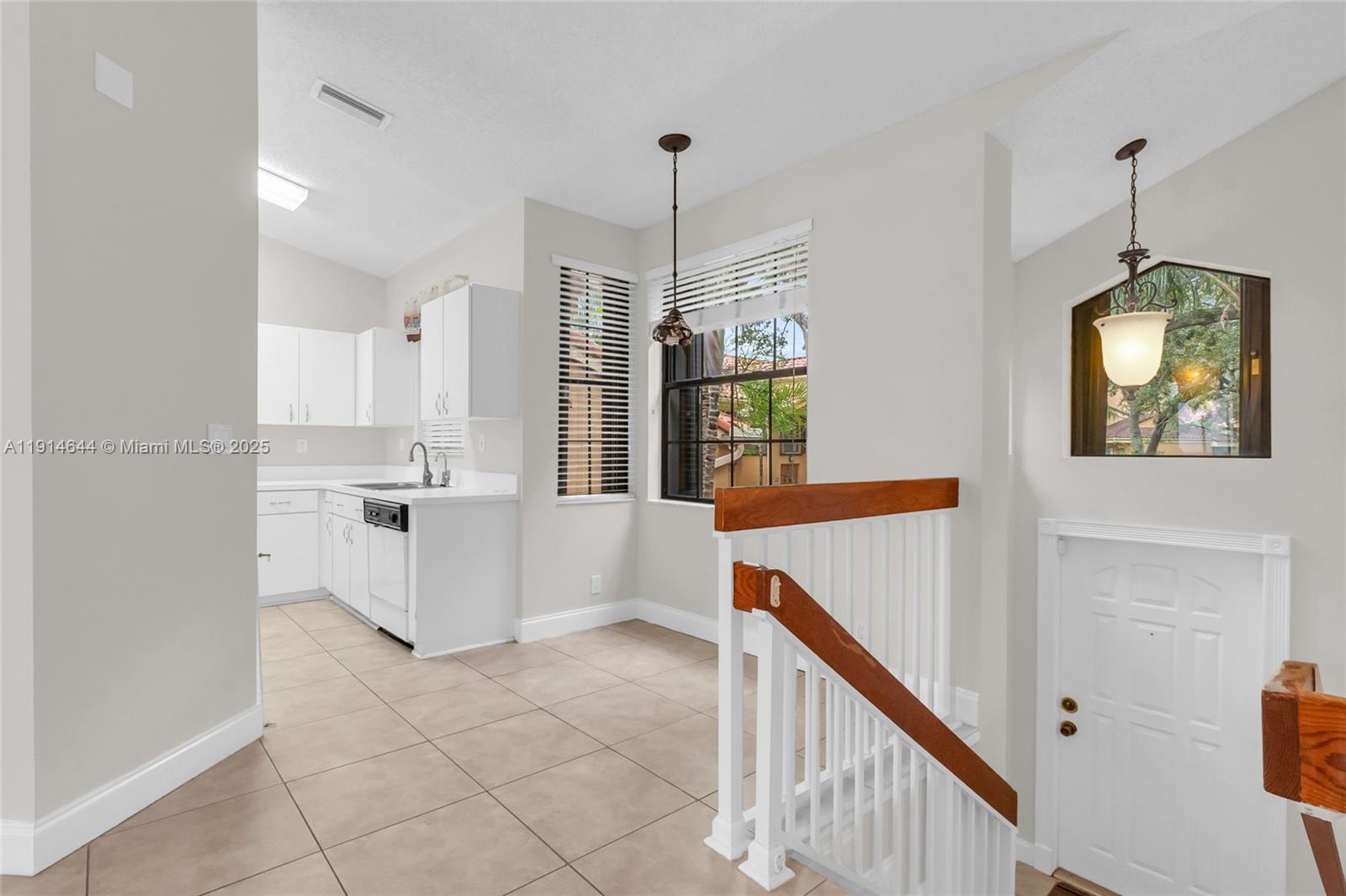 15563 N Miami Lakeway N Miami Lakes, FL 33014