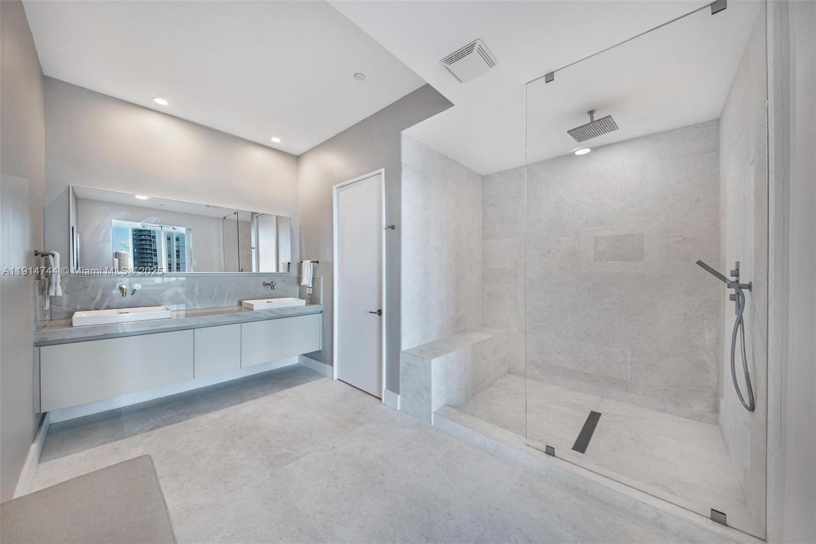 900 Brickell Key Blvd #1403 Miami, FL 33131