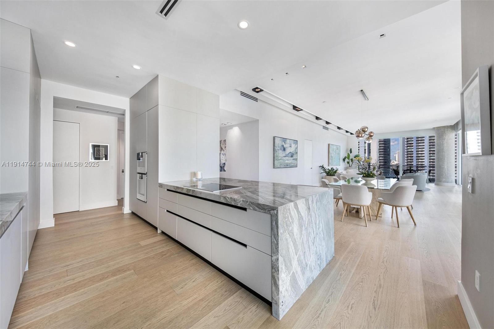 900 Brickell Key Blvd #1403 Miami, FL 33131