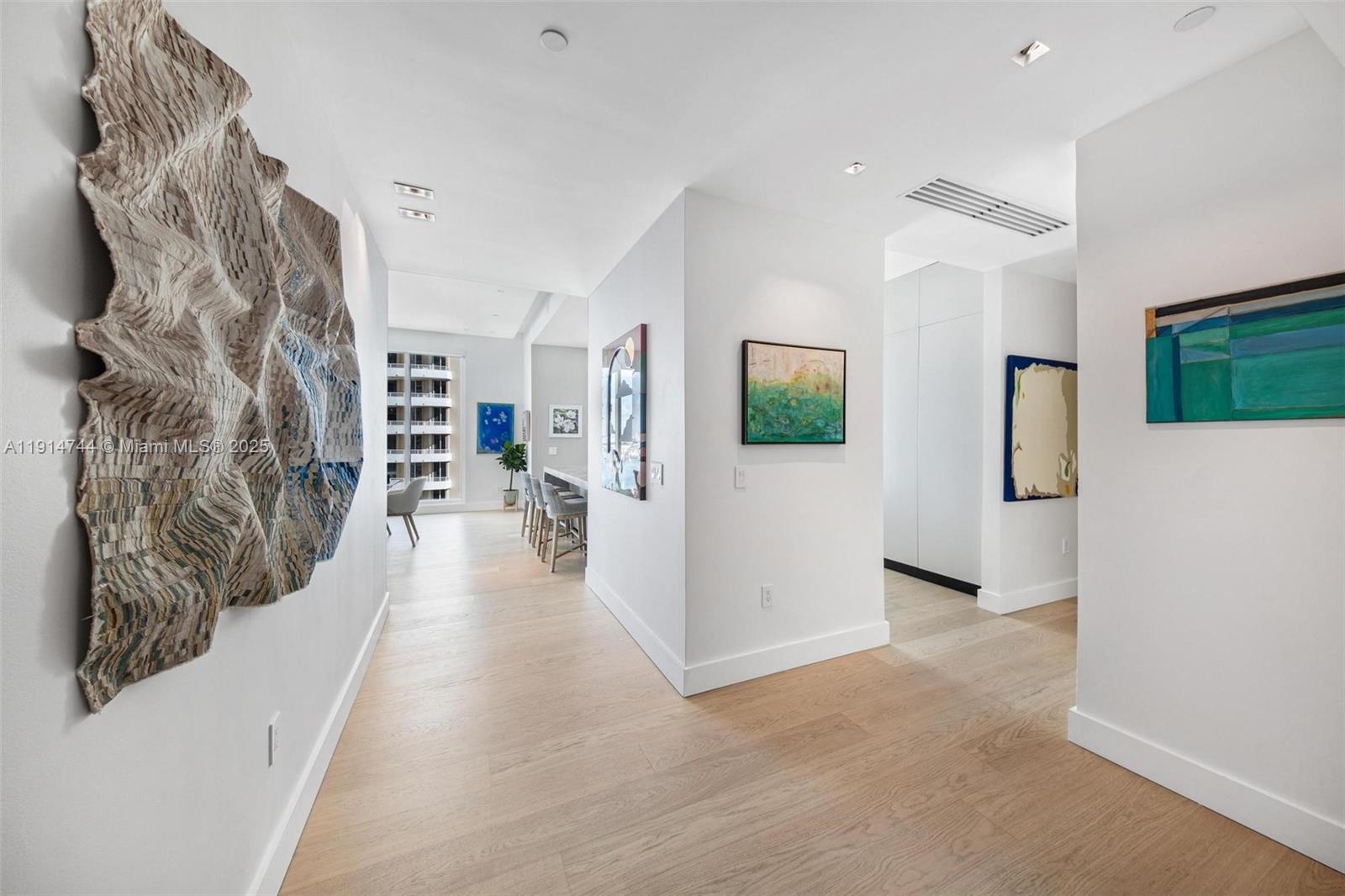 900 Brickell Key Blvd #1403 Miami, FL 33131