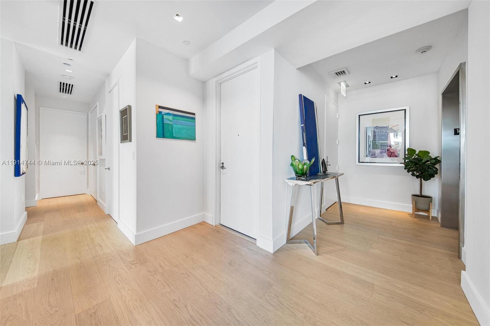 900 Brickell Key Blvd #1403 Miami, FL 33131