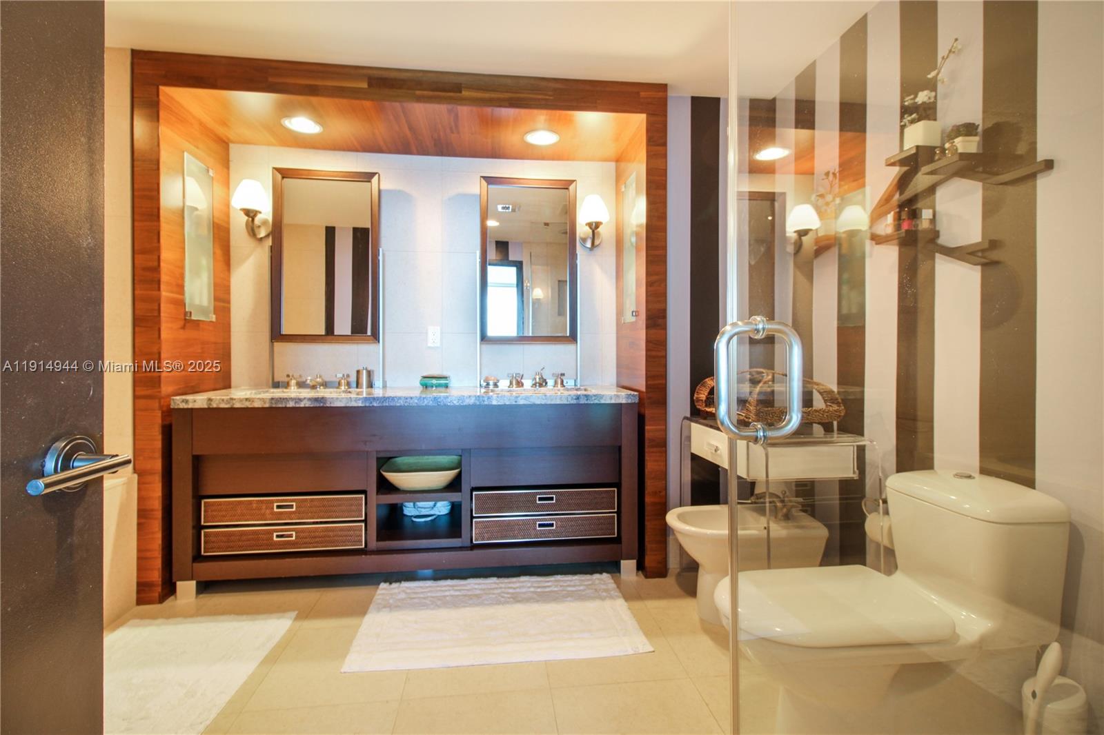 image Carillon Beach Cond15