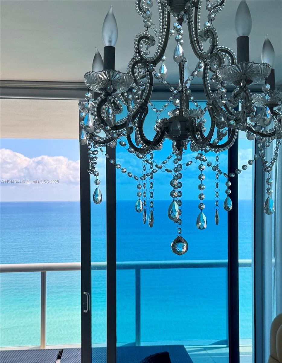 image Carillon Beach Cond7