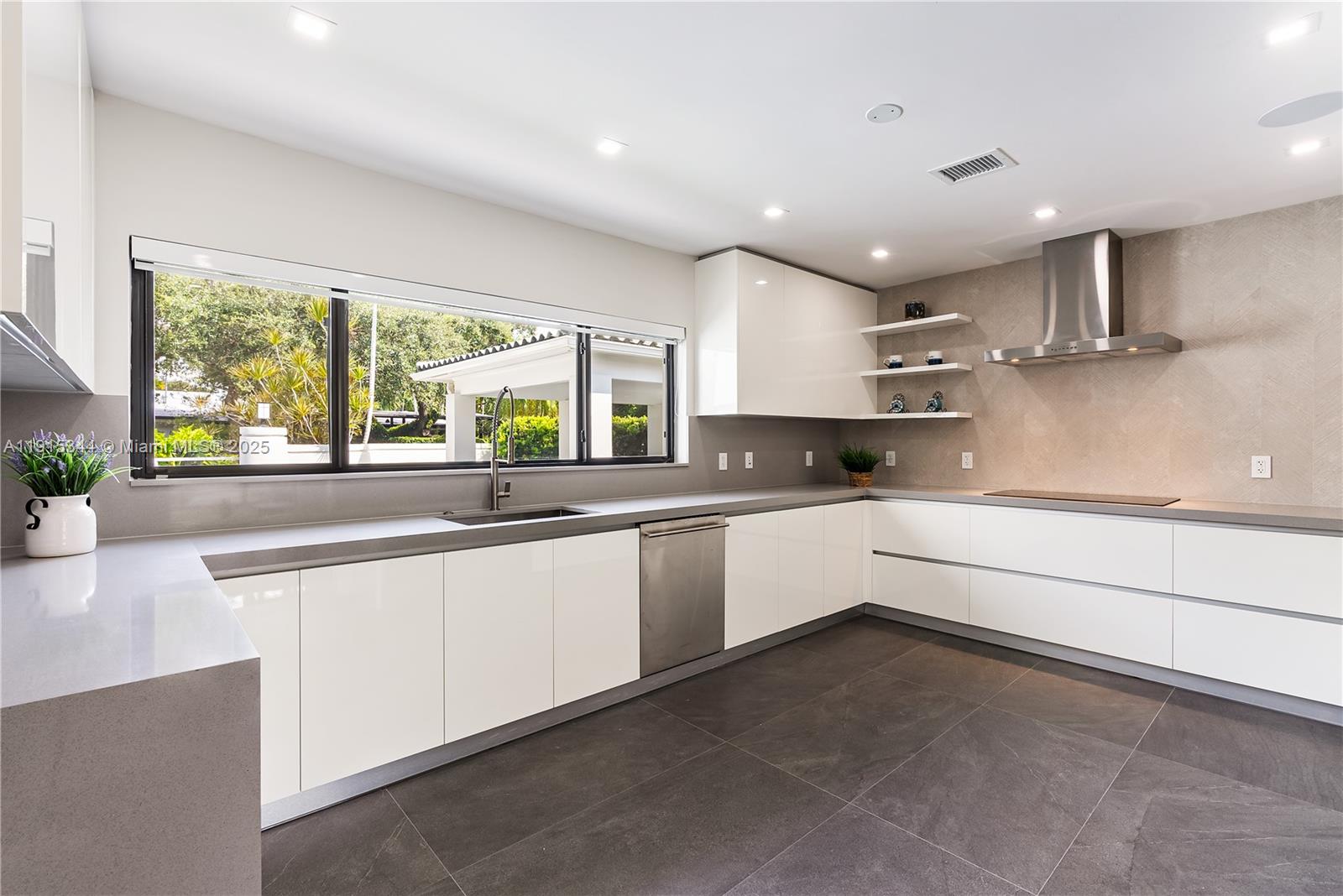 1600 Micanopy Ave Miami, FL 33133