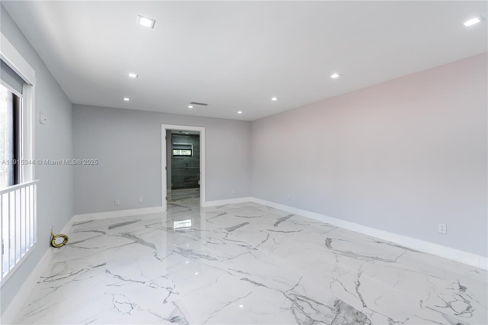 1600 Micanopy Ave Miami, FL 33133