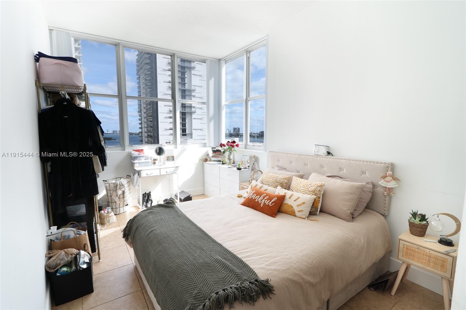 image Edgewater Lofts9