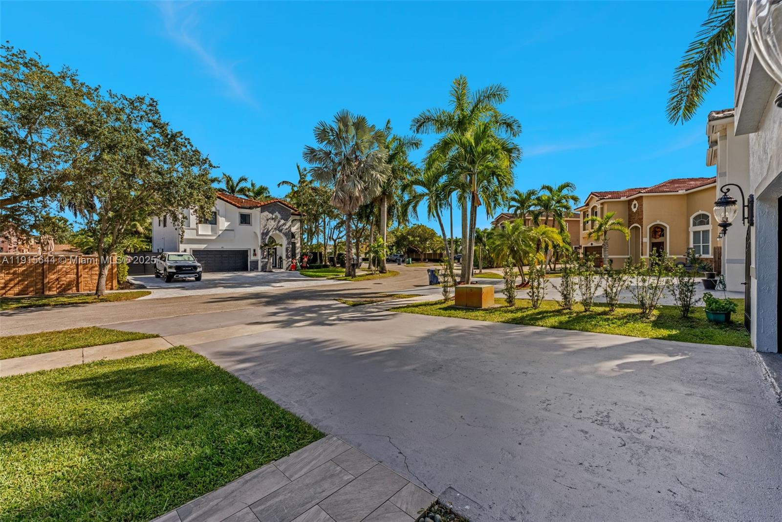 6014 SW 160th Ave Miami, FL 33193