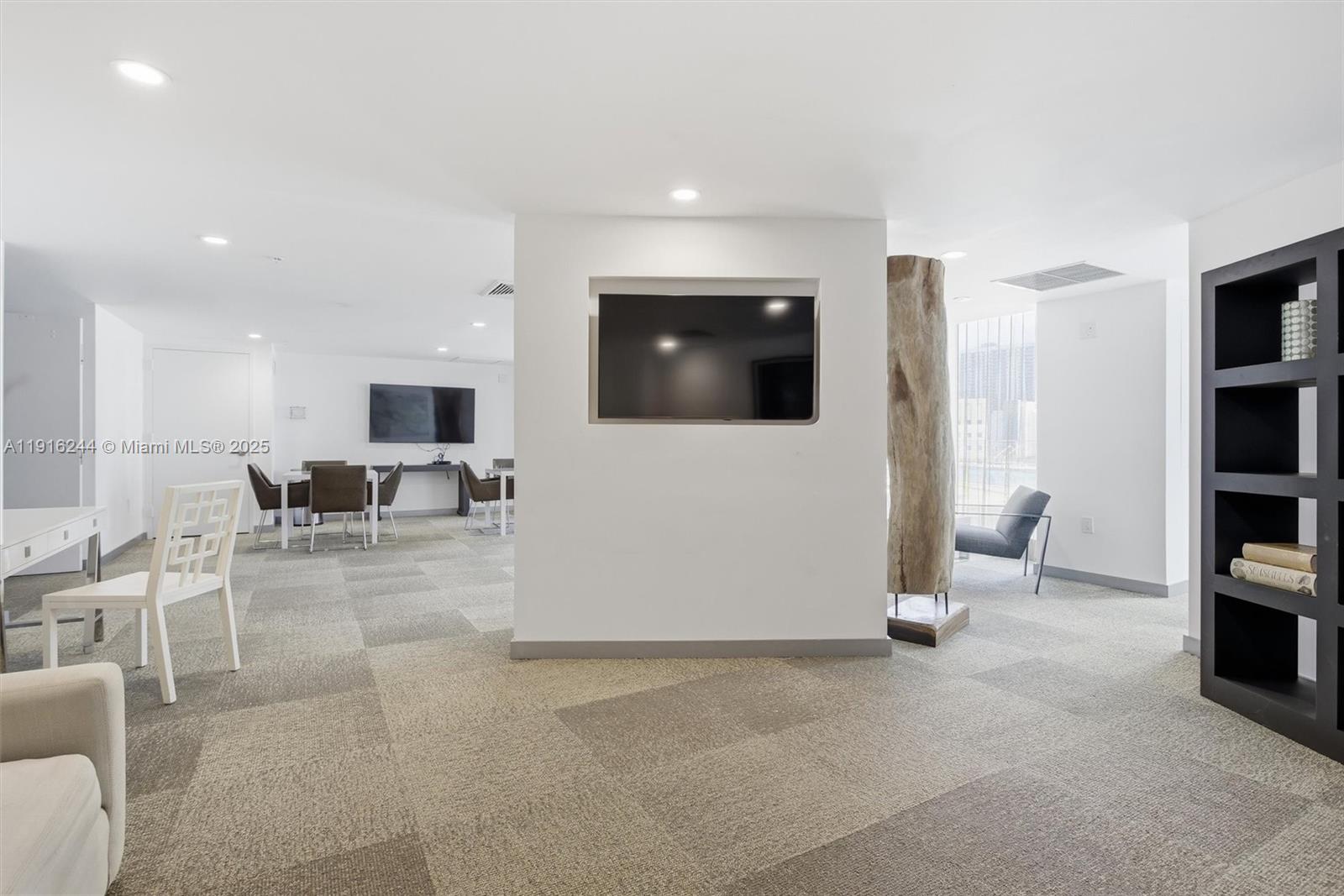 image Mint Condomimium27