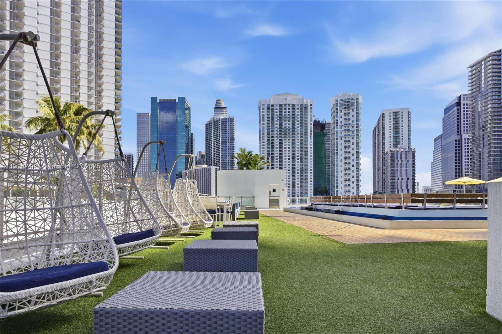 image Mint Condomimium31