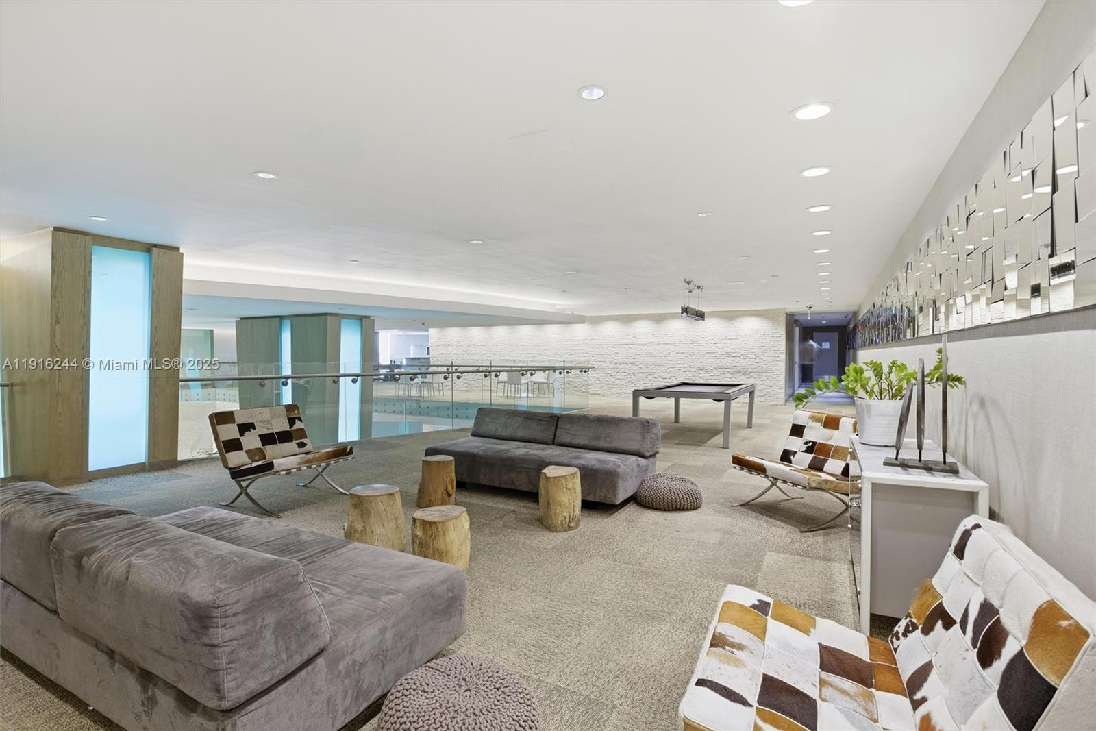 image Mint Condomimium43