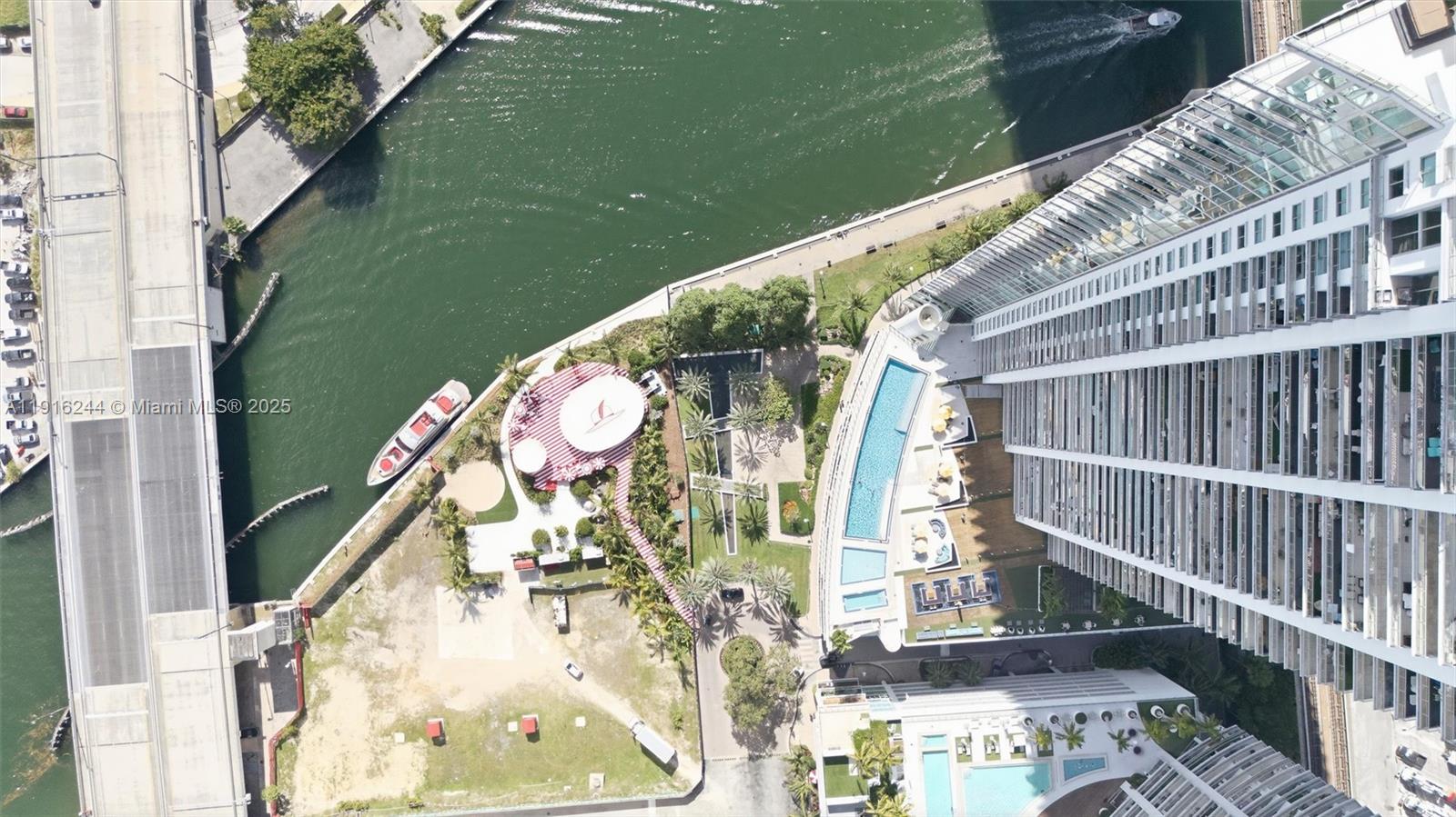 image Mint Condomimium47