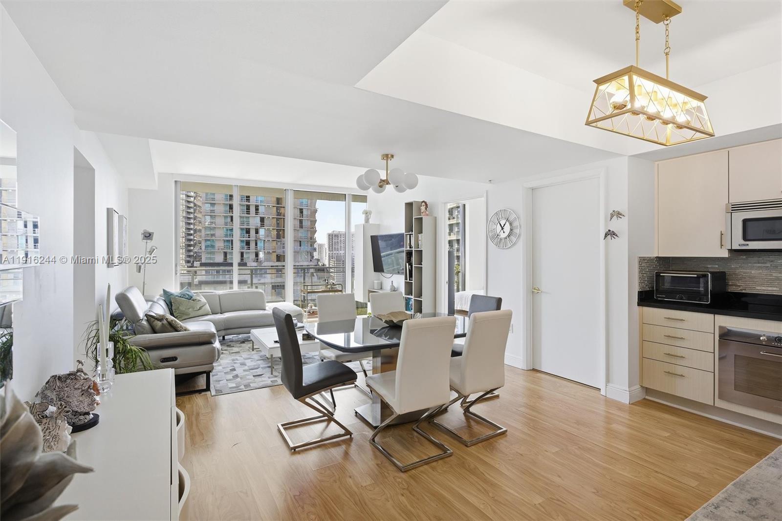 image Mint Condomimium7